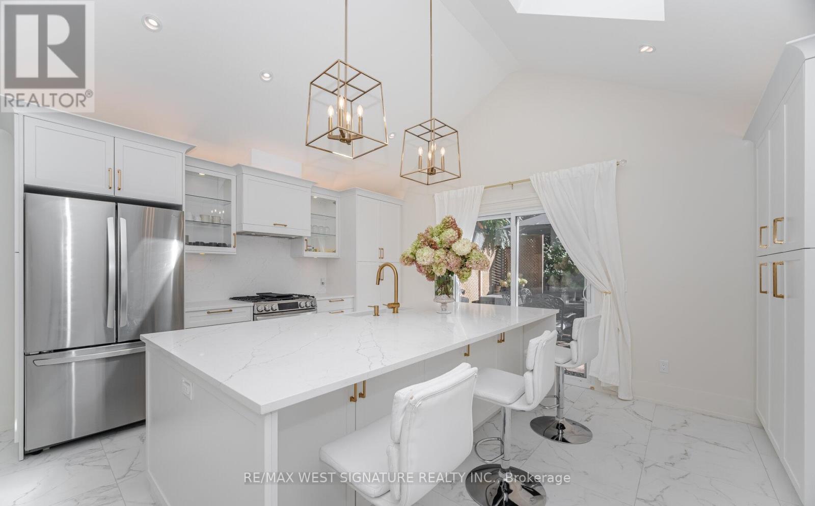 368 Main Street, King (Schomberg), Ontario  L0G 1T0 - Photo 15 - N12904940