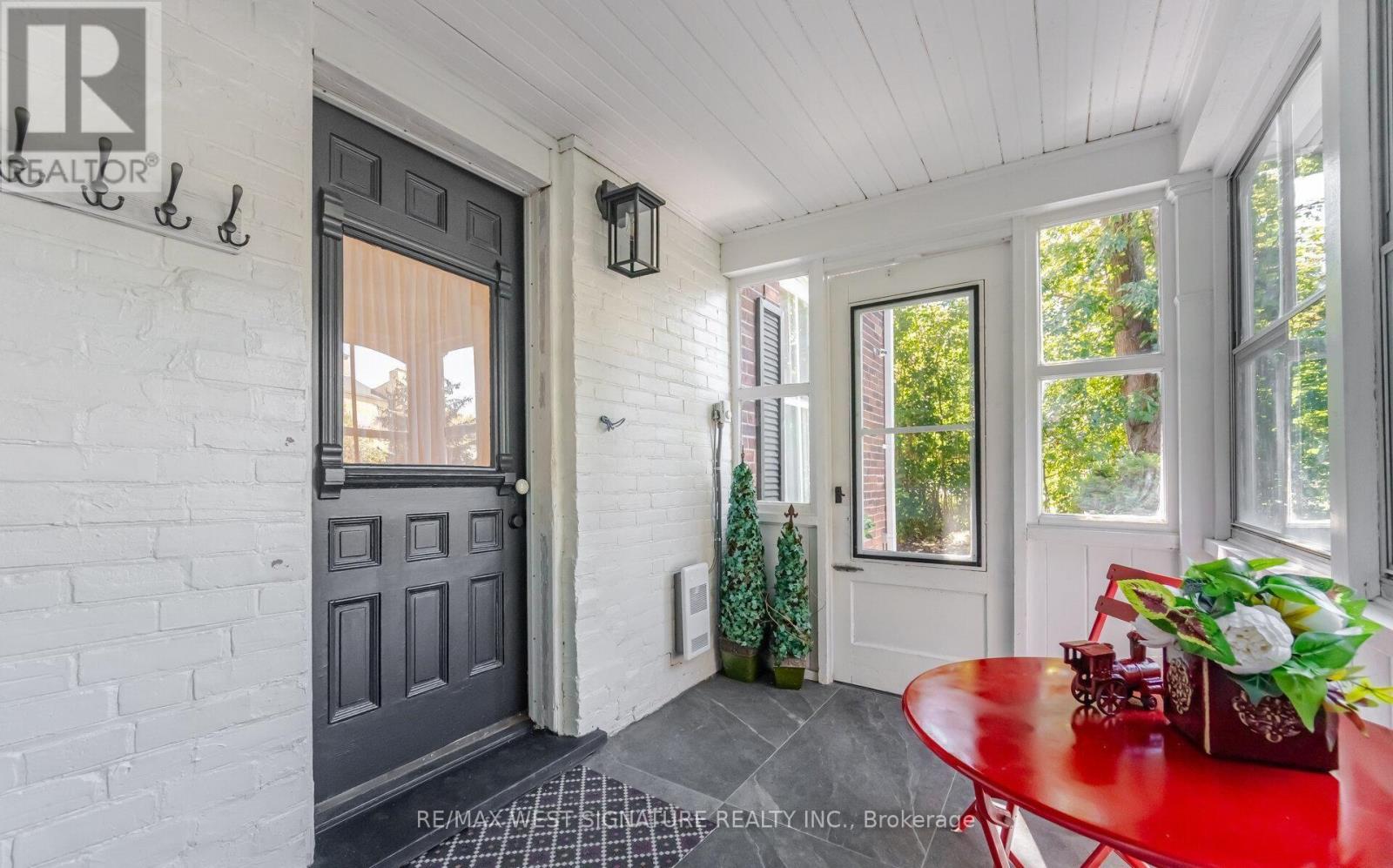 368 Main Street, King (Schomberg), Ontario  L0G 1T0 - Photo 7 - N12904940