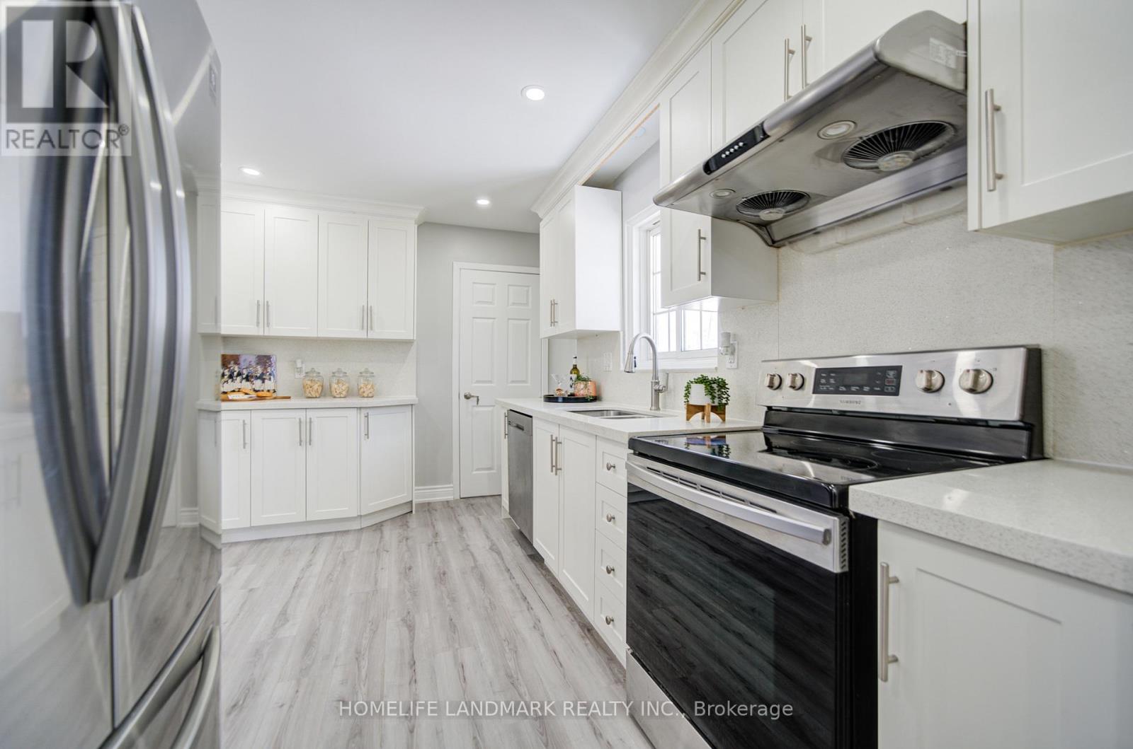 219 Cook St., Barrie, Ontario  L4M 4H4 - Photo 12 - S12904958