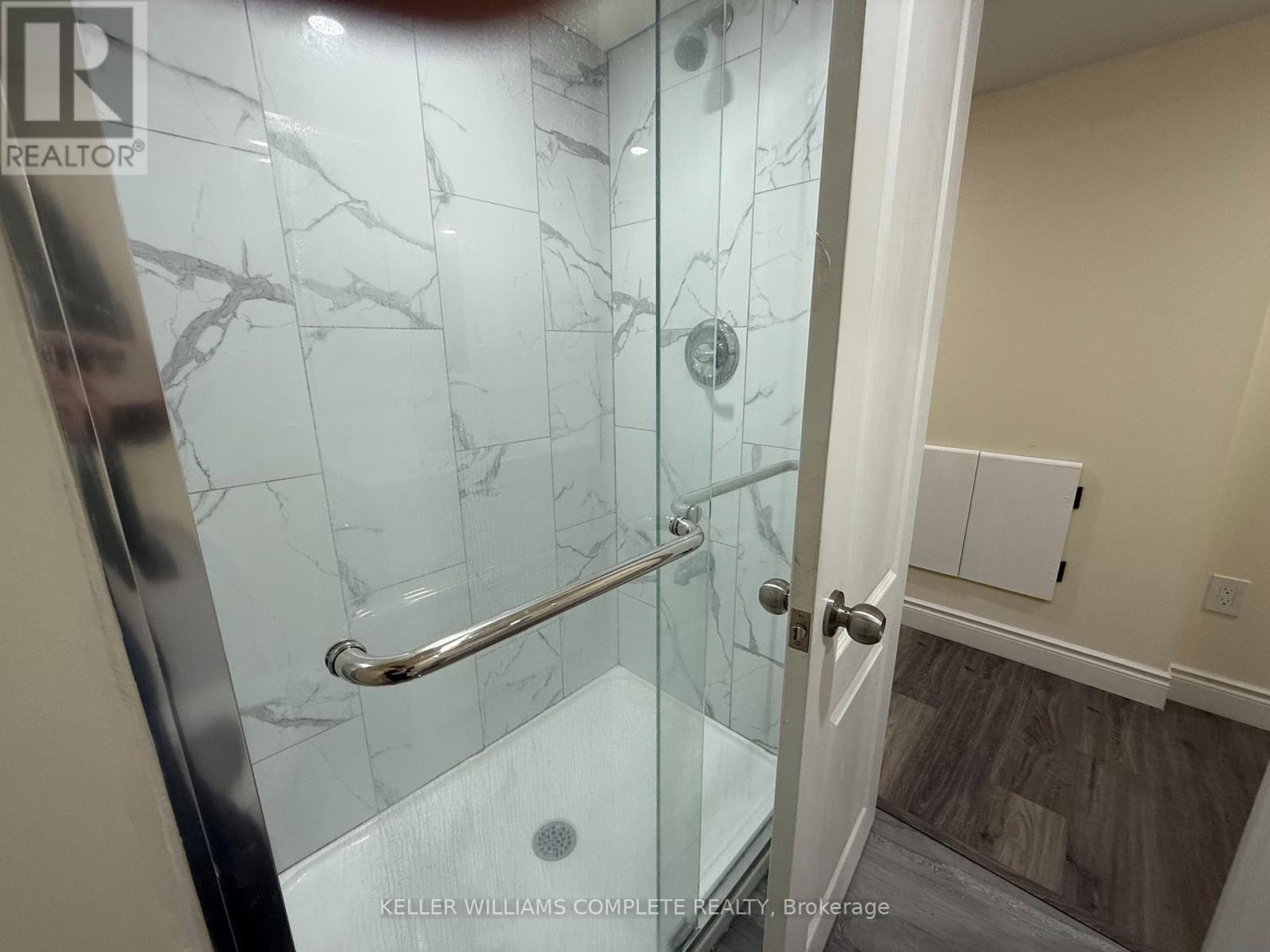 37 Allegro Drive, Brampton, Ontario  L6Y 0H8 - Photo 4 - W12904836