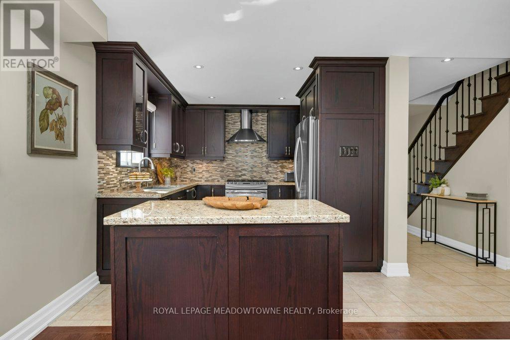 4311 Poltava Crescent, Mississauga, Ontario  L4W 3B9 - Photo 11 - W12904882