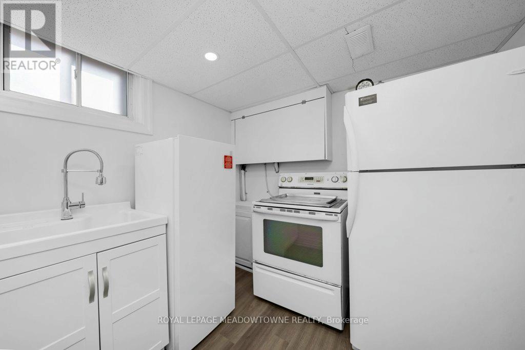 4311 Poltava Crescent, Mississauga, Ontario  L4W 3B9 - Photo 32 - W12904882