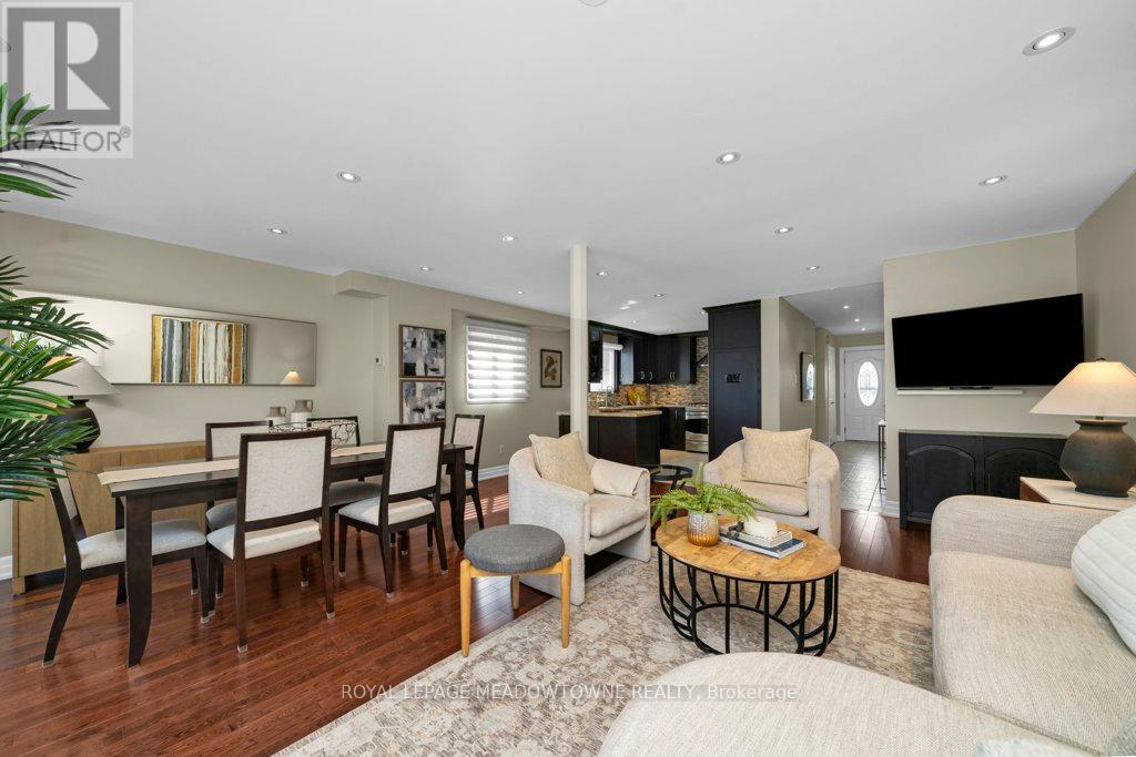 4311 Poltava Crescent, Mississauga, Ontario  L4W 3B9 - Photo 6 - W12904882