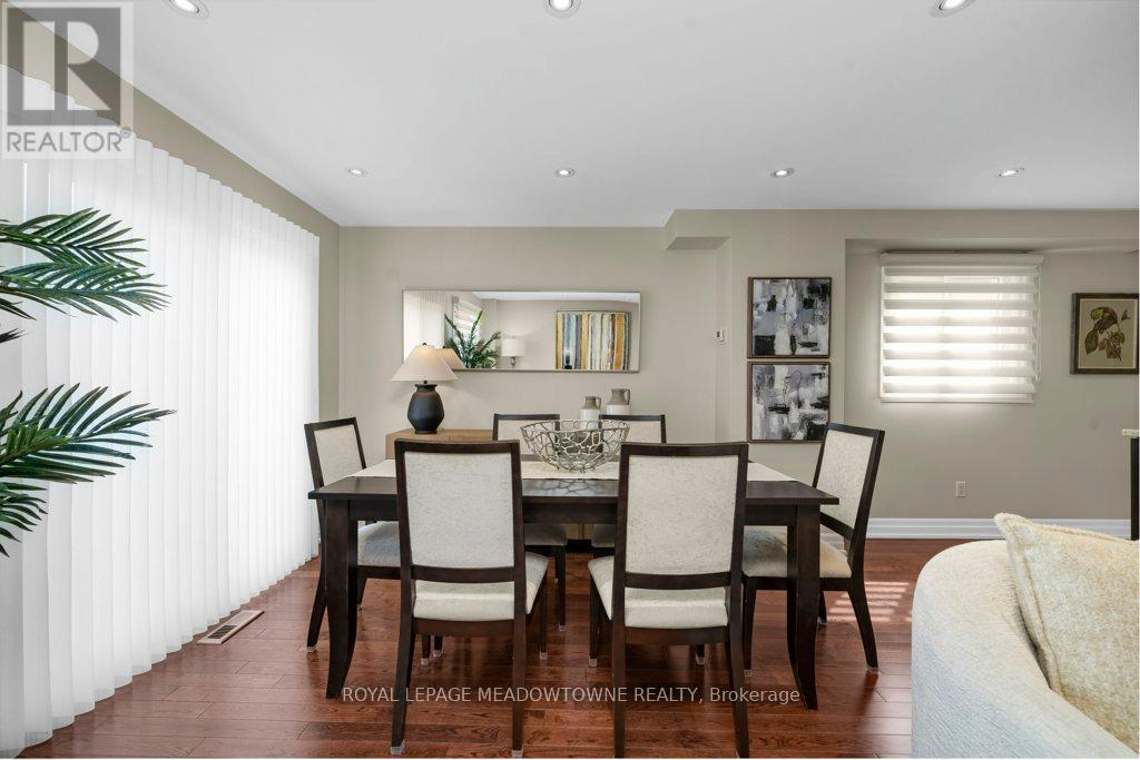 4311 Poltava Crescent, Mississauga, Ontario  L4W 3B9 - Photo 8 - W12904882