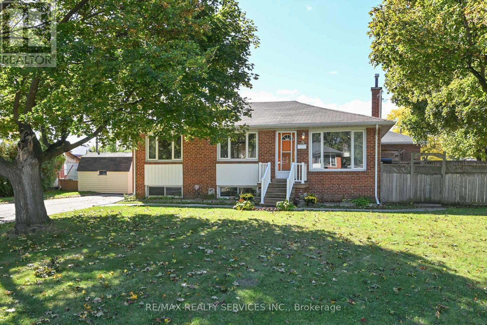 31 BRISCO STREET, Brampton, Ontario