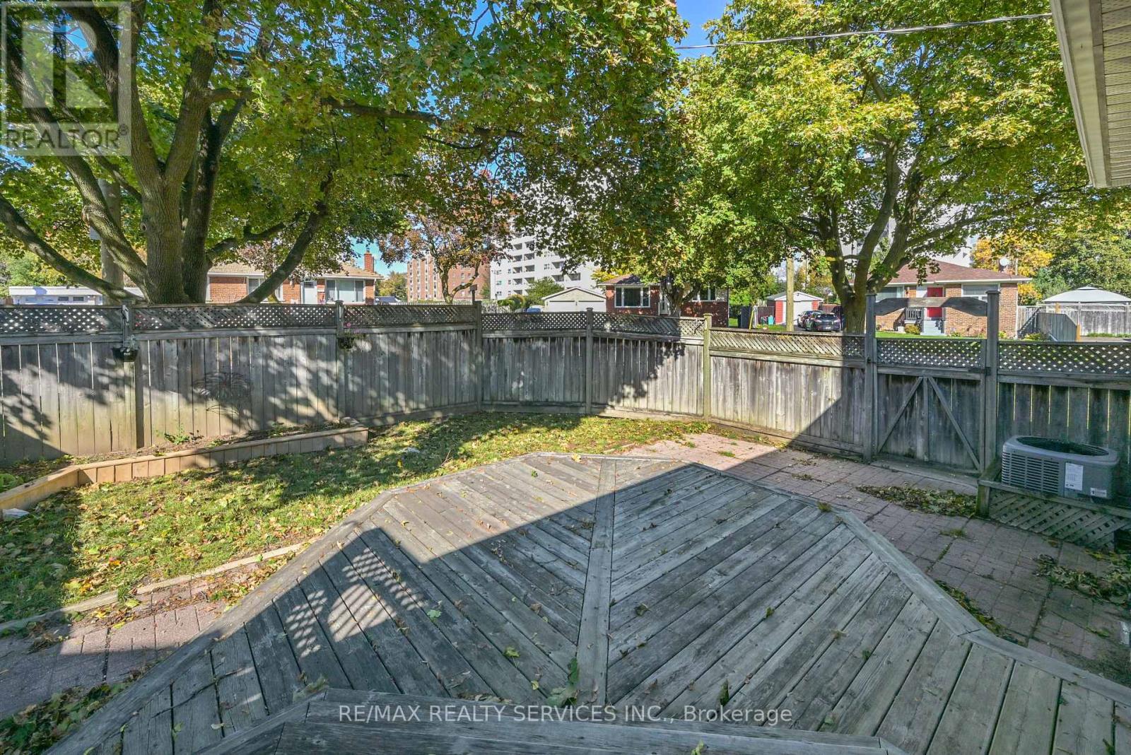 31 Brisco Street, Brampton, Ontario  L6V 1X1 - Photo 19 - W12904904