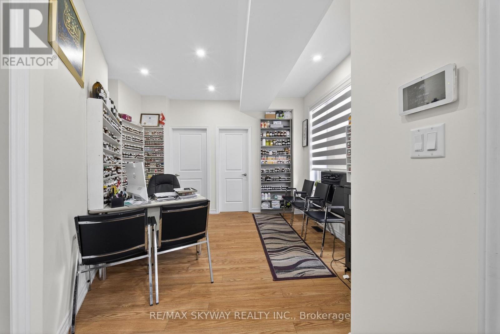 20 Ravenbury Street N, Brampton, Ontario L6P 4P5 - Photo 12 - W12904914