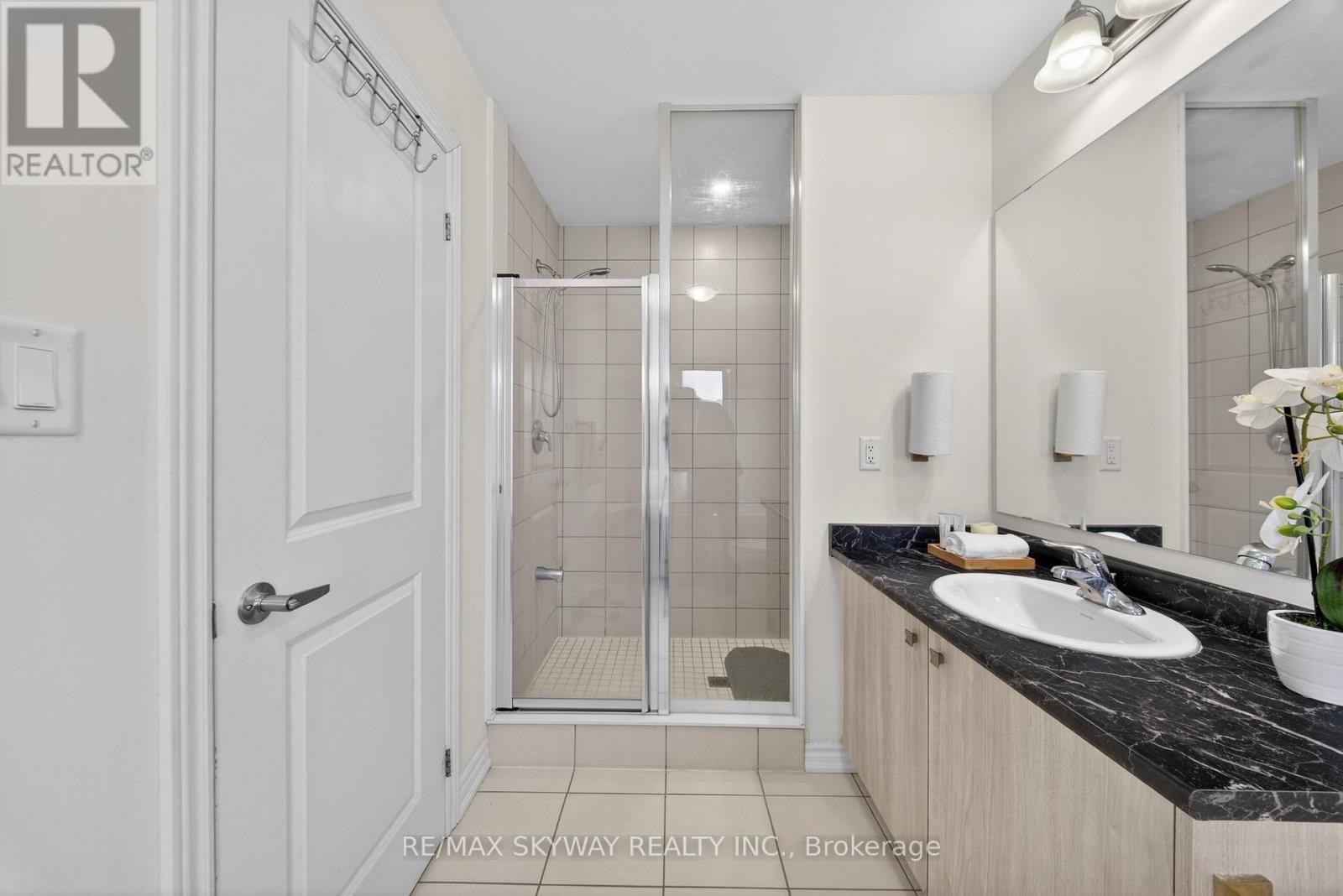 20 Ravenbury Street N, Brampton, Ontario L6P 4P5 - Photo 38 - W12904914