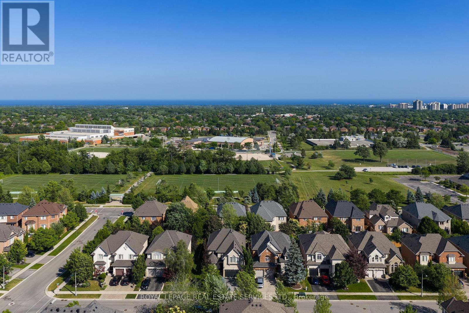 2313 Coronation Drive, Oakville, Ontario  L6H 7N1 - Photo 47 - W12904948