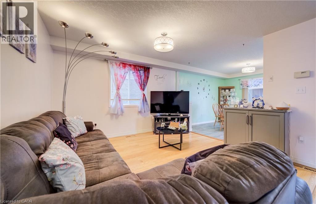 484 Langlaw Drive, Cambridge, Ontario  N1P 1H5 - Photo 7 - 40811692