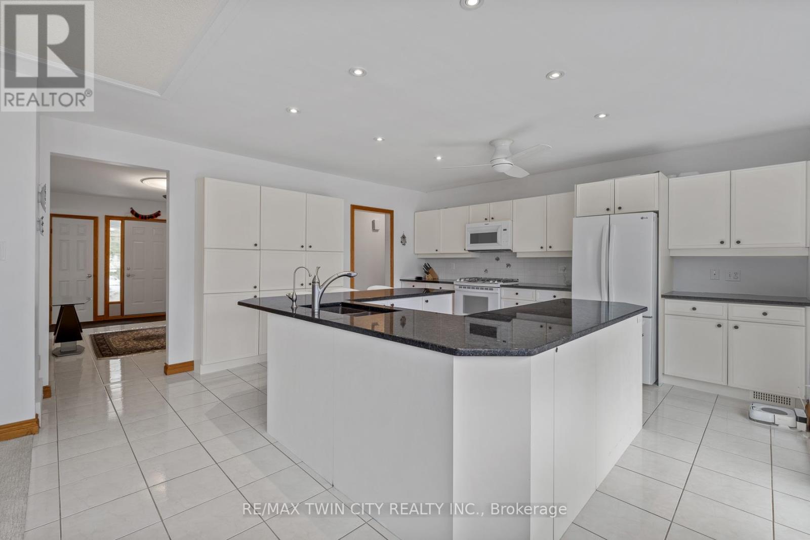 36 Maple Hill Drive, Kitchener, Ontario  N2M 2R8 - Photo 12 - X12904876