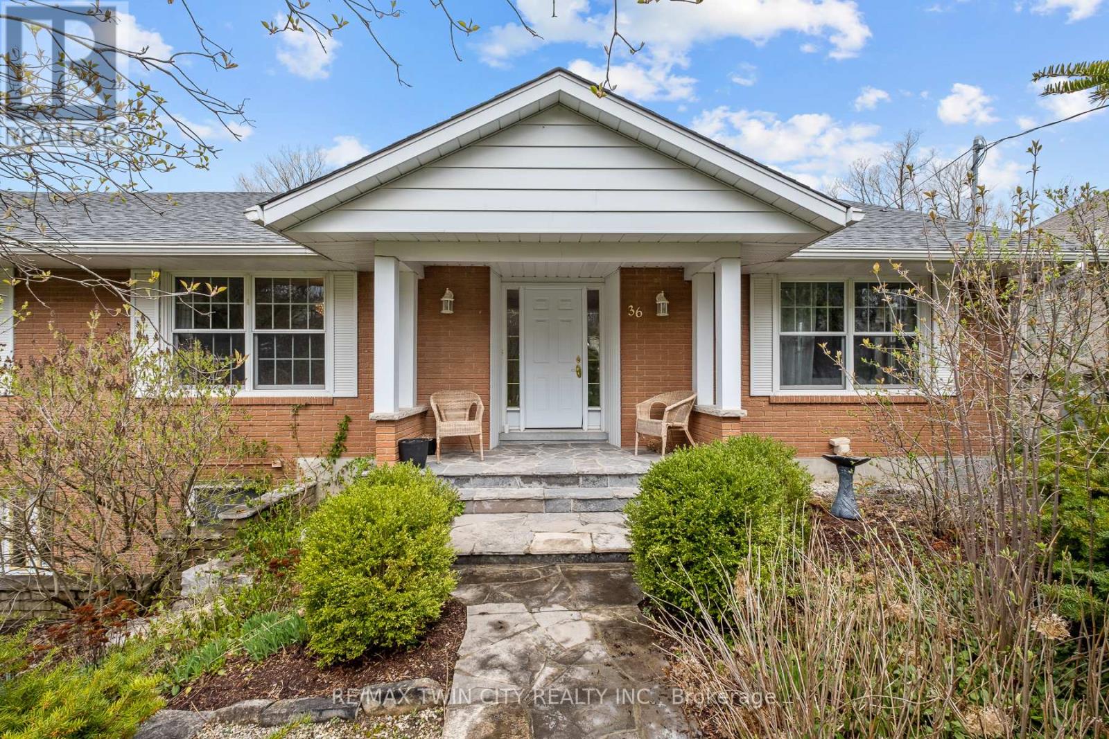 36 Maple Hill Drive, Kitchener, Ontario  N2M 2R8 - Photo 2 - X12904876