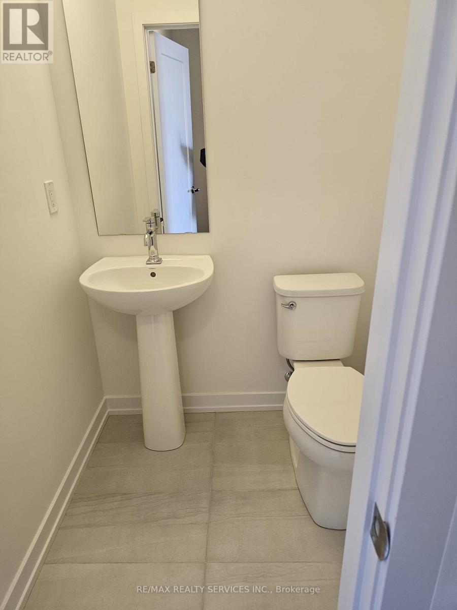 R6 - 25 Palace Street, Kitchener, Ontario  N2E 0J3 - Photo 12 - X12904934