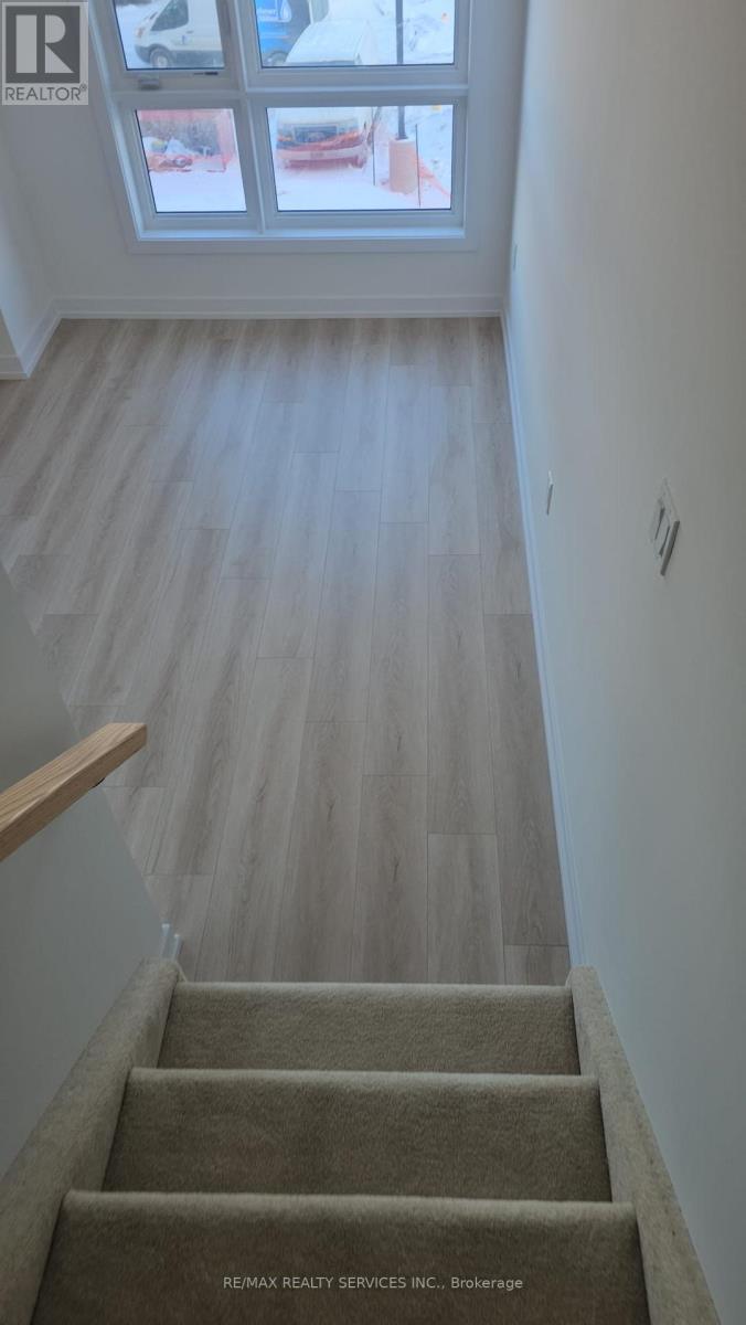 R6 - 25 Palace Street, Kitchener, Ontario  N2E 0J3 - Photo 6 - X12904934