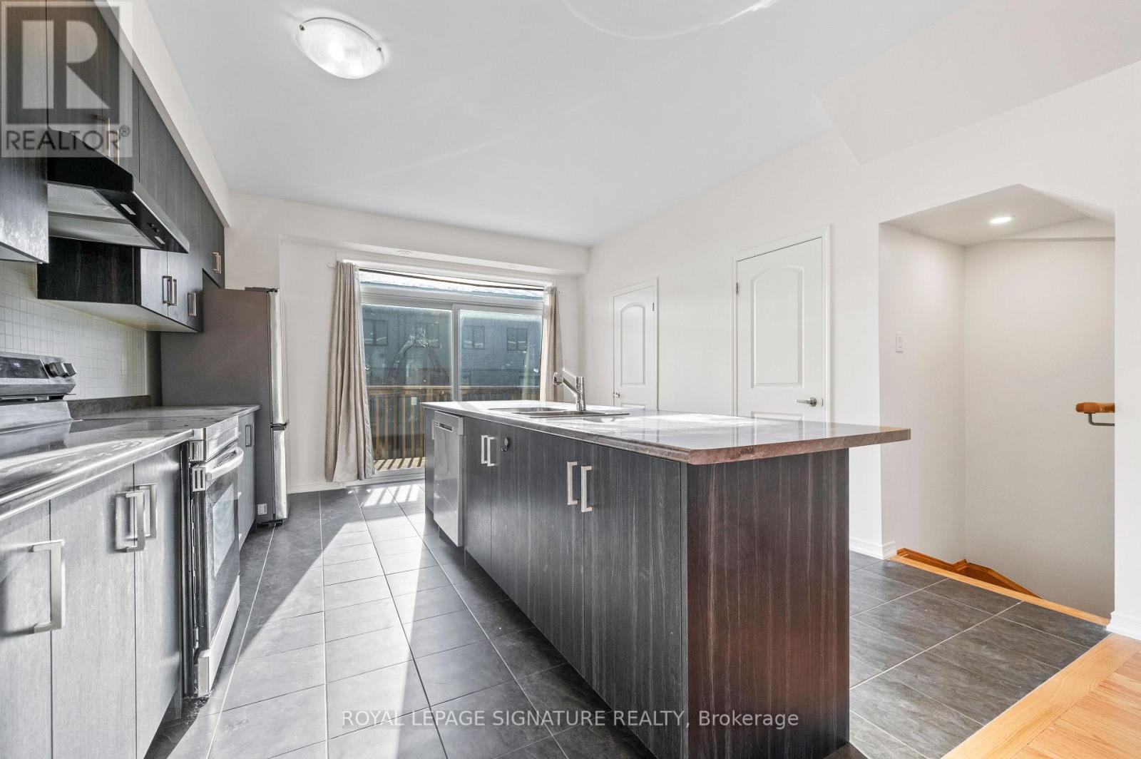 81 Holder Drive, Brantford, Ontario  N3T 0W8 - Photo 9 - X12904966