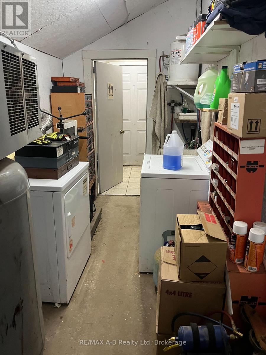 243 9th Avenue E, Owen Sound, Ontario  N4K 5N6 - Photo 12 - X12856742