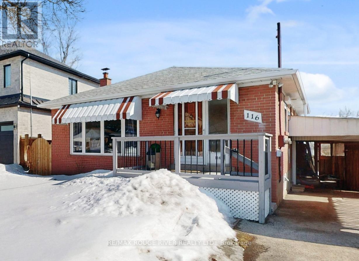 116 LORD ROBERTS DRIVE, Toronto, Ontario