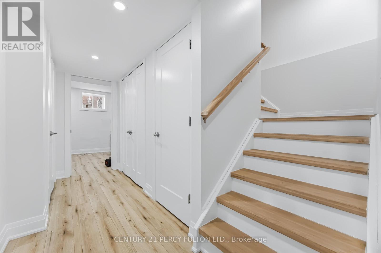 1082 Belcourt Street, Pickering, Ontario  L1X 0G2 - Photo 30 - E12901052