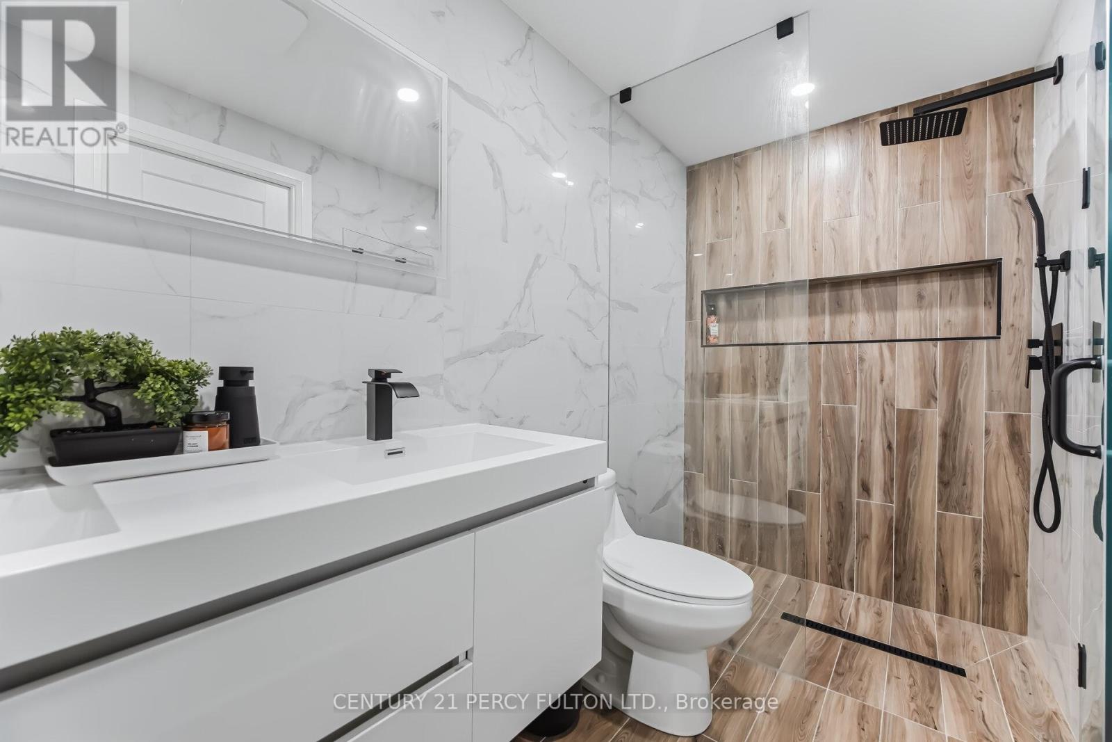 1082 Belcourt Street, Pickering, Ontario  L1X 0G2 - Photo 38 - E12901052