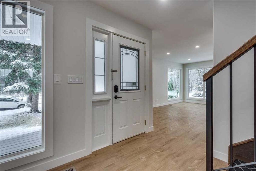 5302 42 Avenue, Red Deer, Alberta  T4N 3A4 - Photo 4 - A2285854