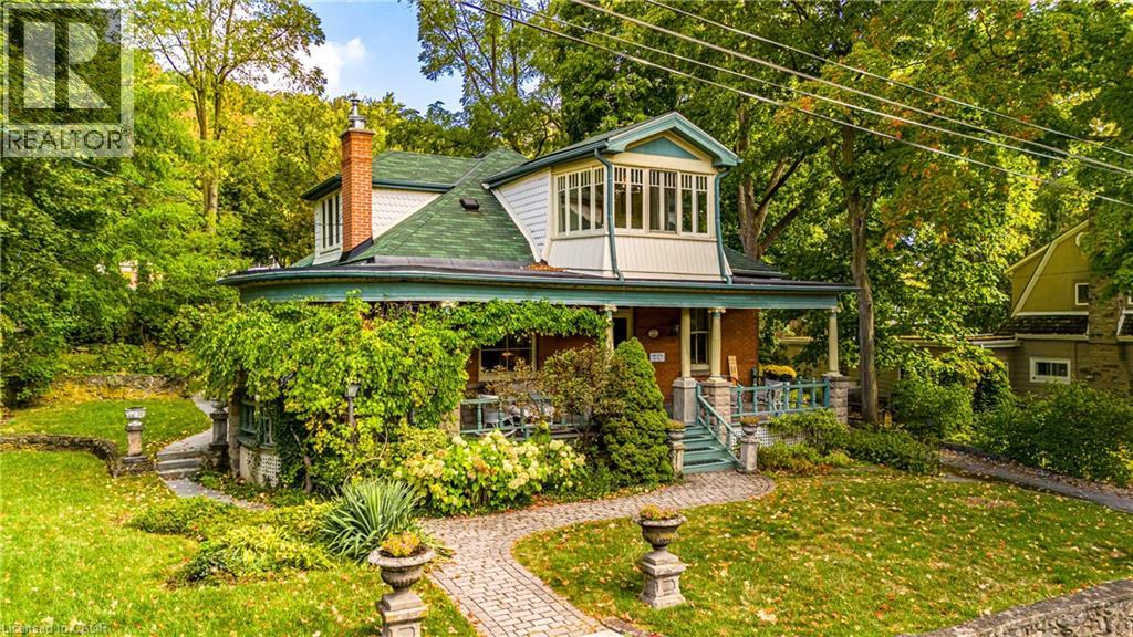 55 Cayley Street, Dundas, Ontario  L9H 2E6 - Photo 2 - 40812264