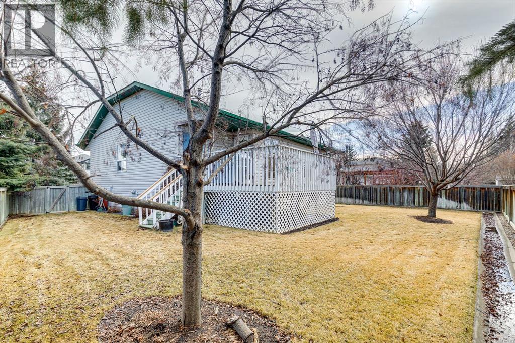 2 Bow Place, Cochrane, Alberta  T4C 1M9 - Photo 34 - A2292808