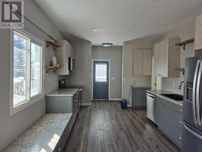 217 Angus St, Thunder Bay, Ontario  P7A 2Y3 - Photo 3 - TB2600491