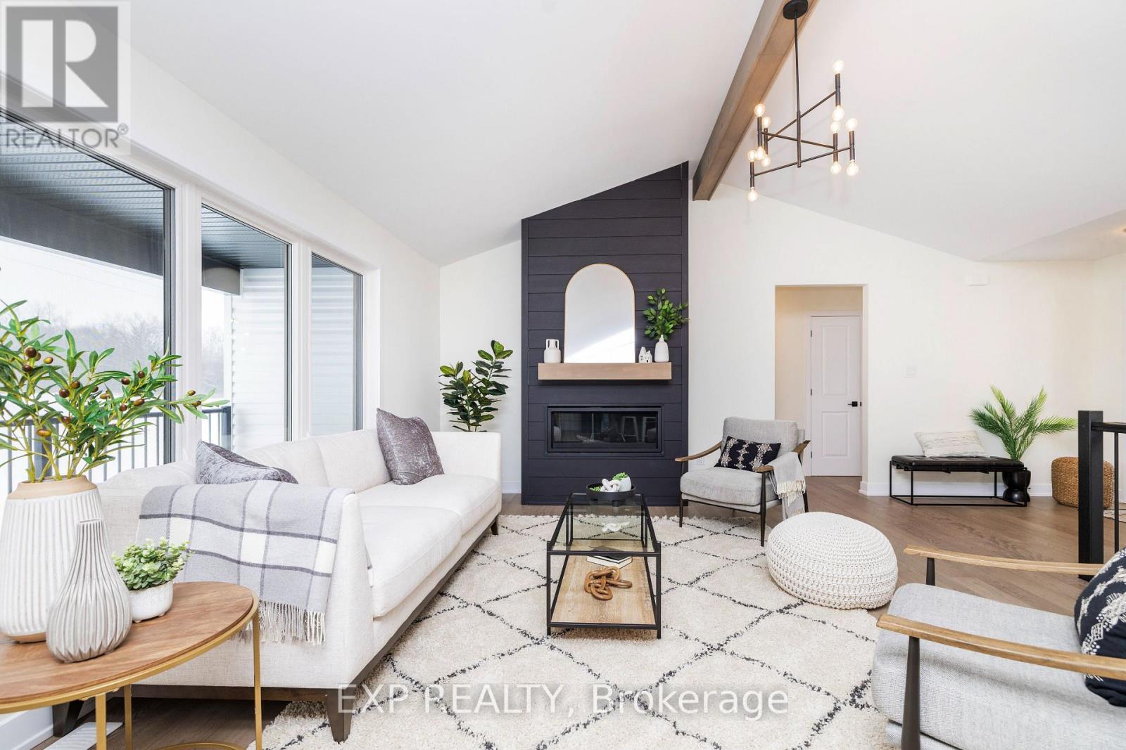 229 Trudeau Crescent, Russell, Ontario K4R 1E5 - Photo 10 - X12905058