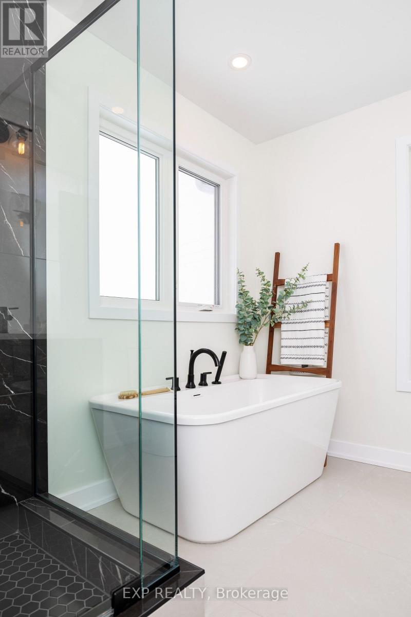 229 Trudeau Crescent, Russell, Ontario K4R 1E5 - Photo 39 - X12905058