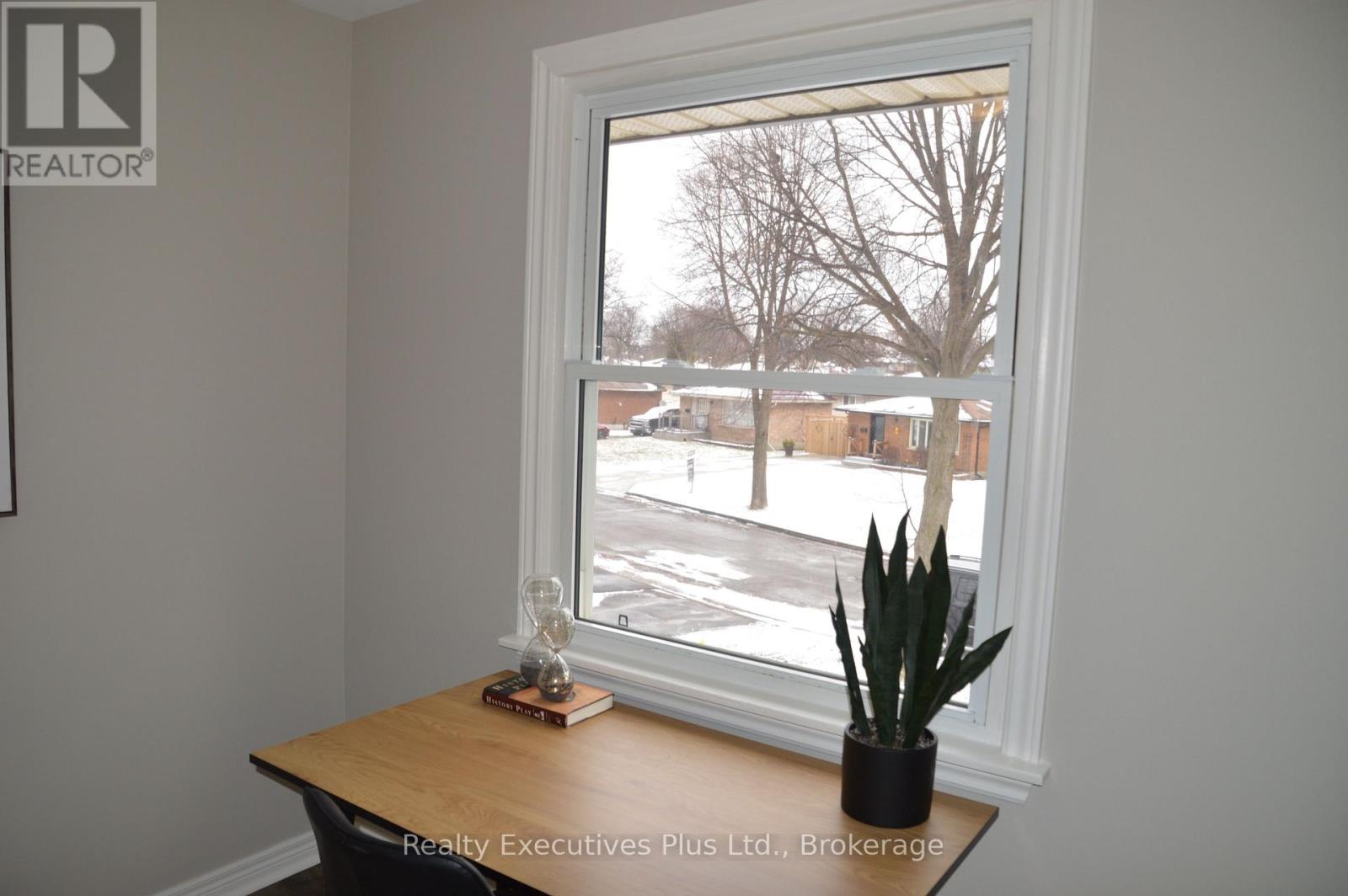 37 Kintail Crescent, London South, Ontario  N6E 1J4 - Photo 25 - X12905016