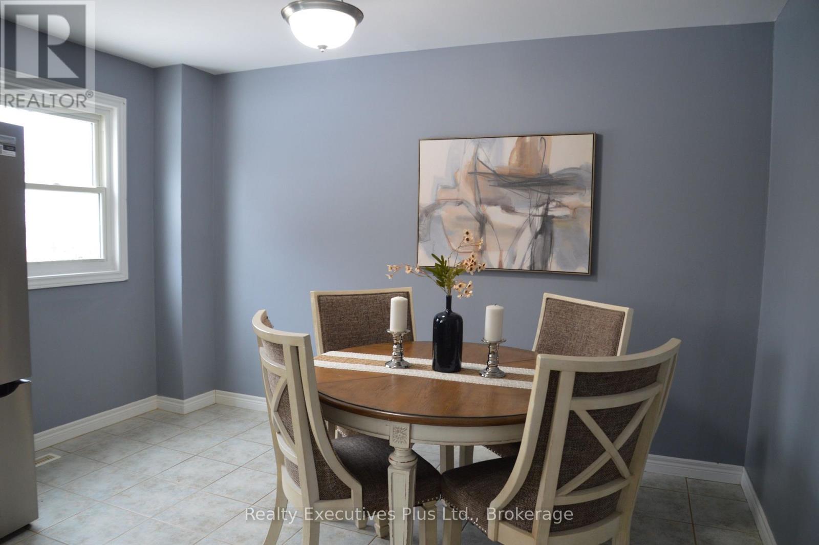 37 Kintail Crescent, London South, Ontario  N6E 1J4 - Photo 7 - X12905016