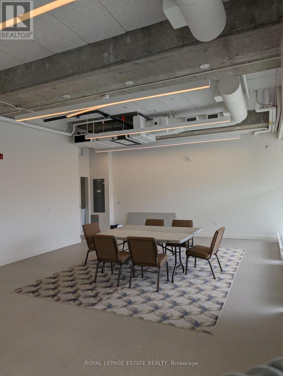 (Main Level) - 473 Oakwood Avenue, Toronto (Oakwood Village), Ontario  M6E 2W4 - Photo 6 - C12905076