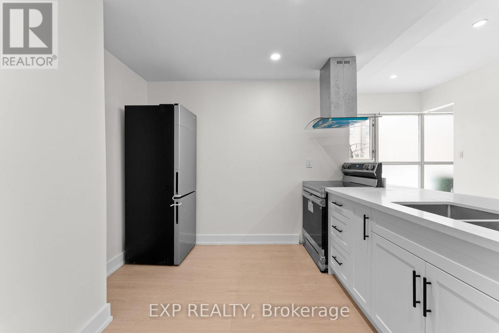 Unit #2 - 1558 Queen Street E, Toronto (Greenwood-Coxwell), Ontario  M4L 1E8 - Photo 11 - E12905064
