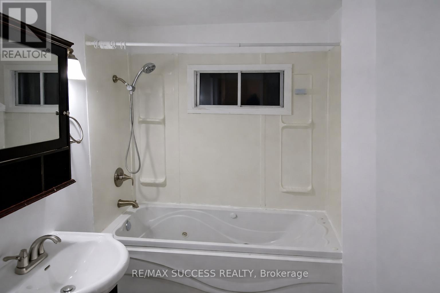 1711 St Johns Road, Innisfil (Alcona), Ontario  L9S 1S9 - Photo 11 - N12904992