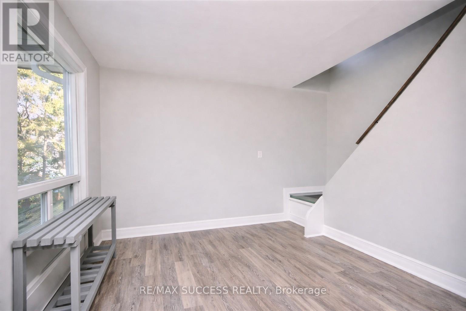 1711 St Johns Road, Innisfil (Alcona), Ontario  L9S 1S9 - Photo 3 - N12904992