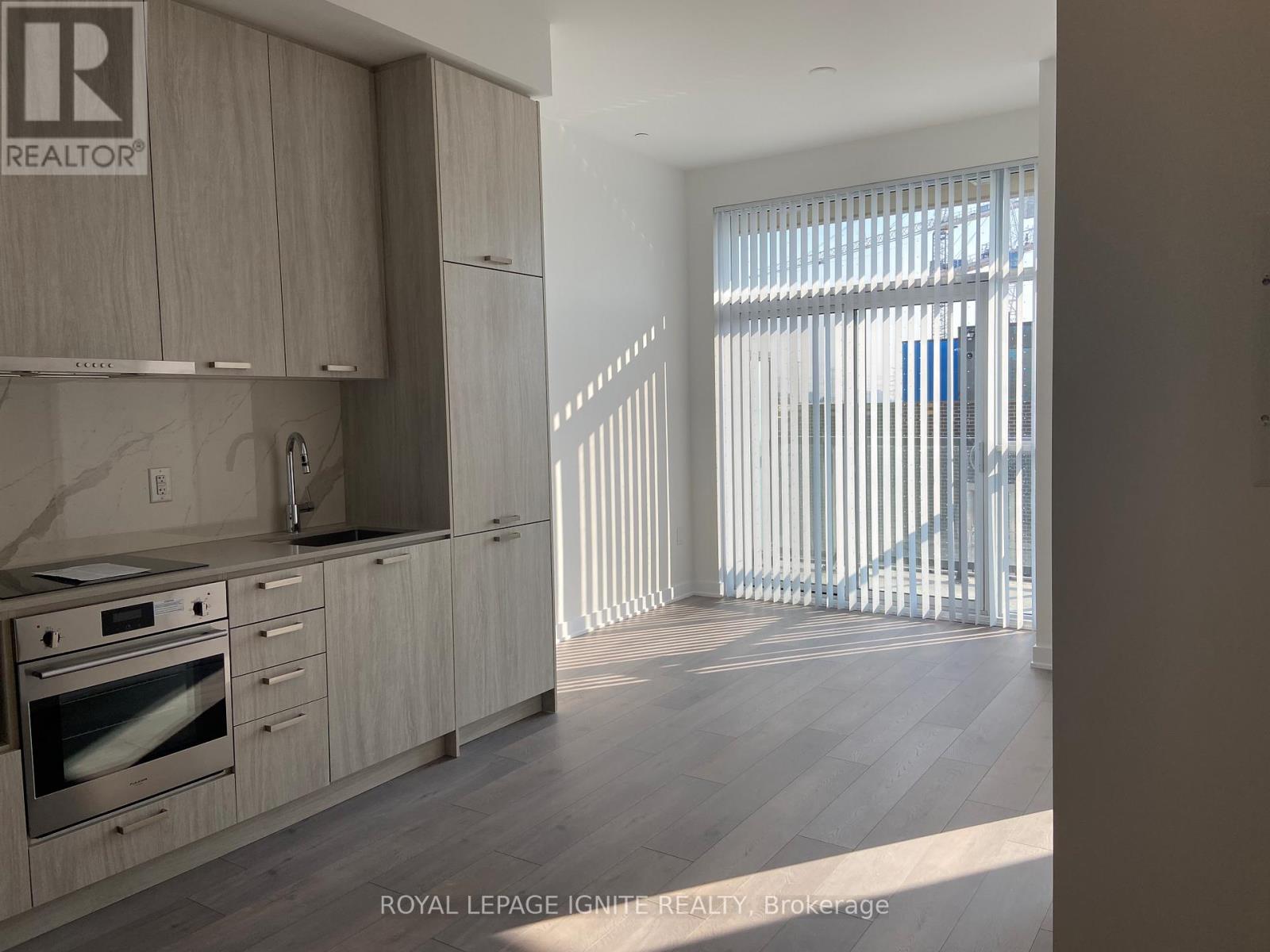 307 - 10 Honeycrisp Crescent, Vaughan (Vaughan Corporate Centre), Ontario  L4K 0M7 - Photo 3 - N12905054