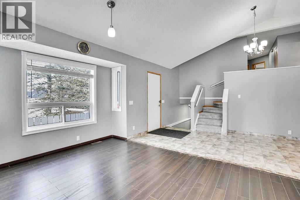 131 Martinridge Grove NE, Calgary, Alberta  T3J 3M4 - Photo 12 - A2284895