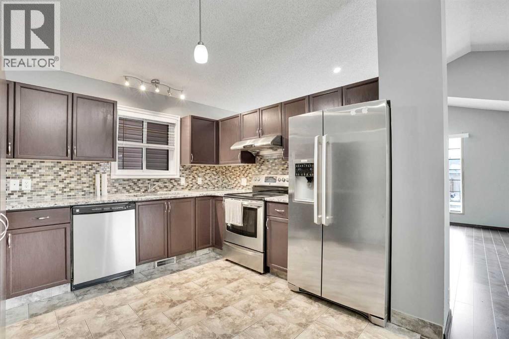131 Martinridge Grove NE, Calgary, Alberta  T3J 3M4 - Photo 15 - A2284895