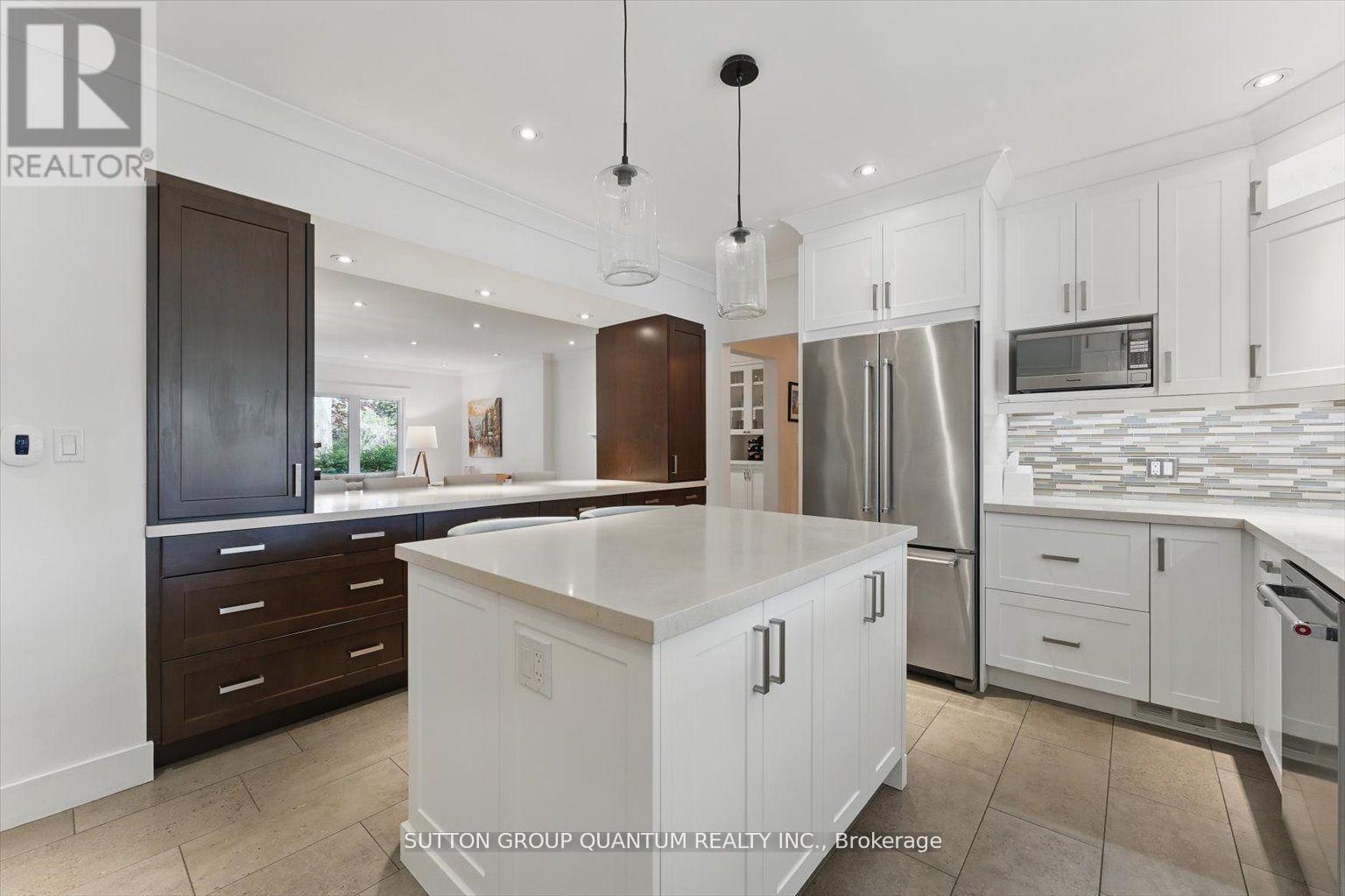 347 Pinetree Way, Mississauga, Ontario  L5G 2R4 - Photo 15 - W12904978