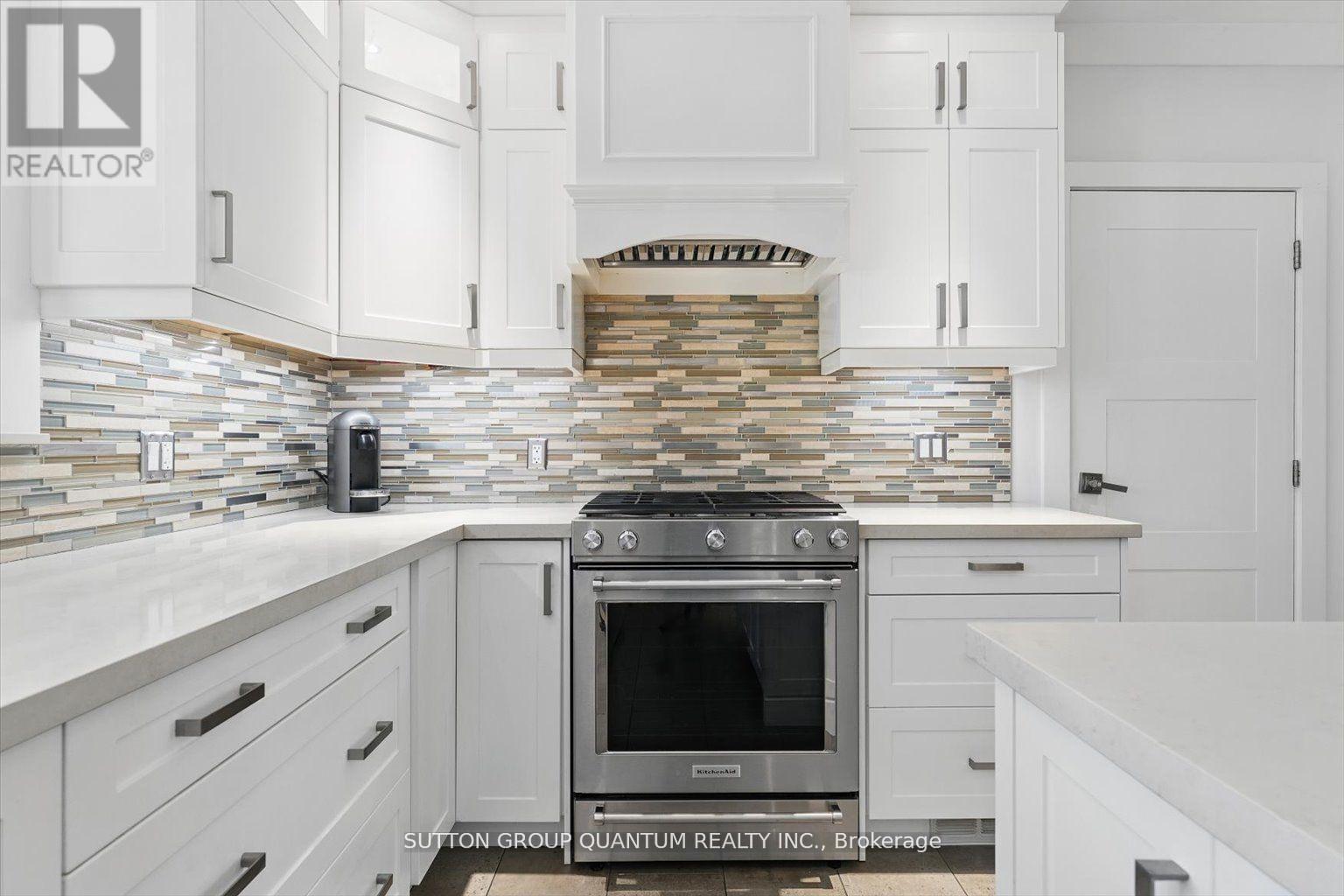 347 Pinetree Way, Mississauga, Ontario  L5G 2R4 - Photo 17 - W12904978