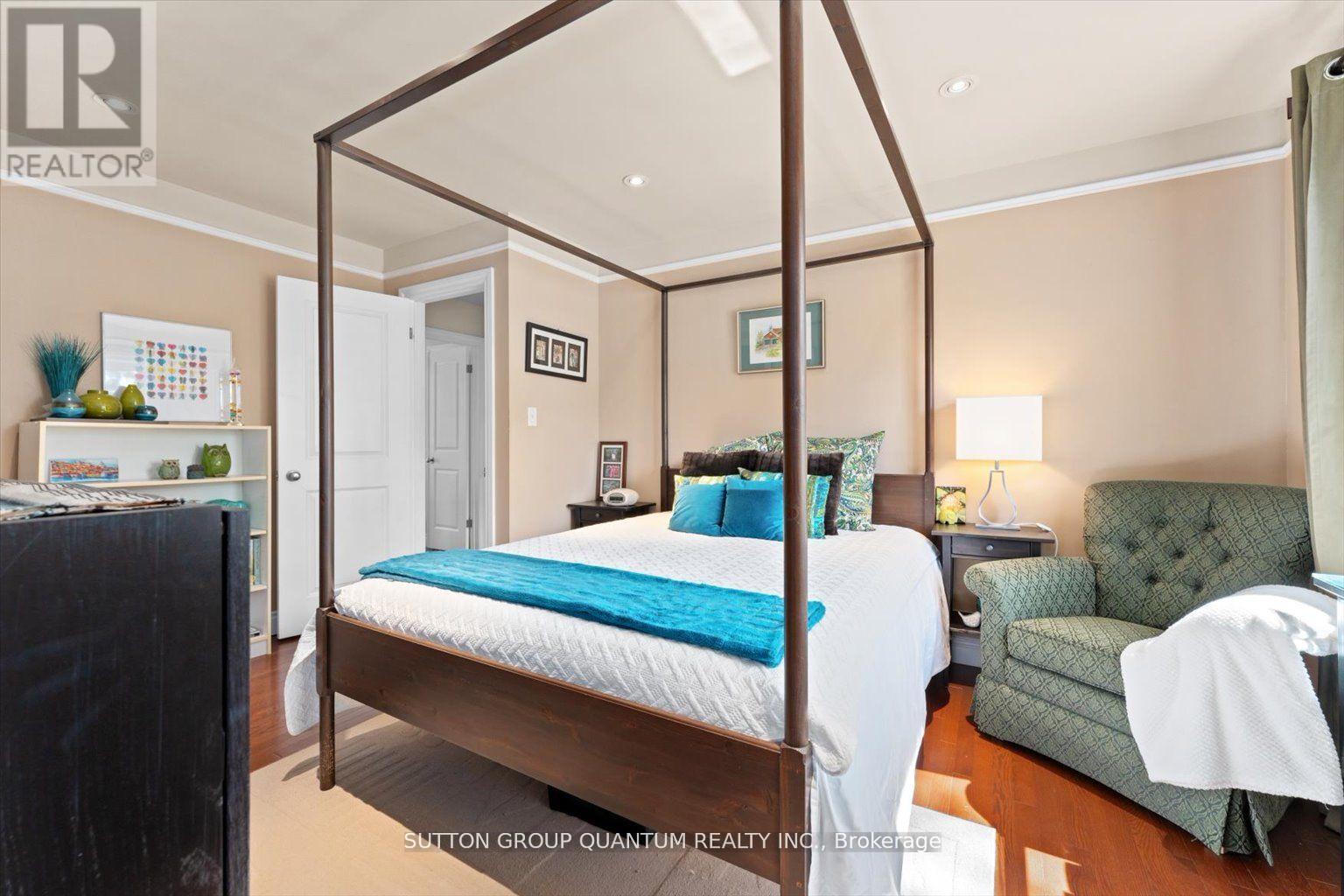 347 Pinetree Way, Mississauga, Ontario  L5G 2R4 - Photo 26 - W12904978