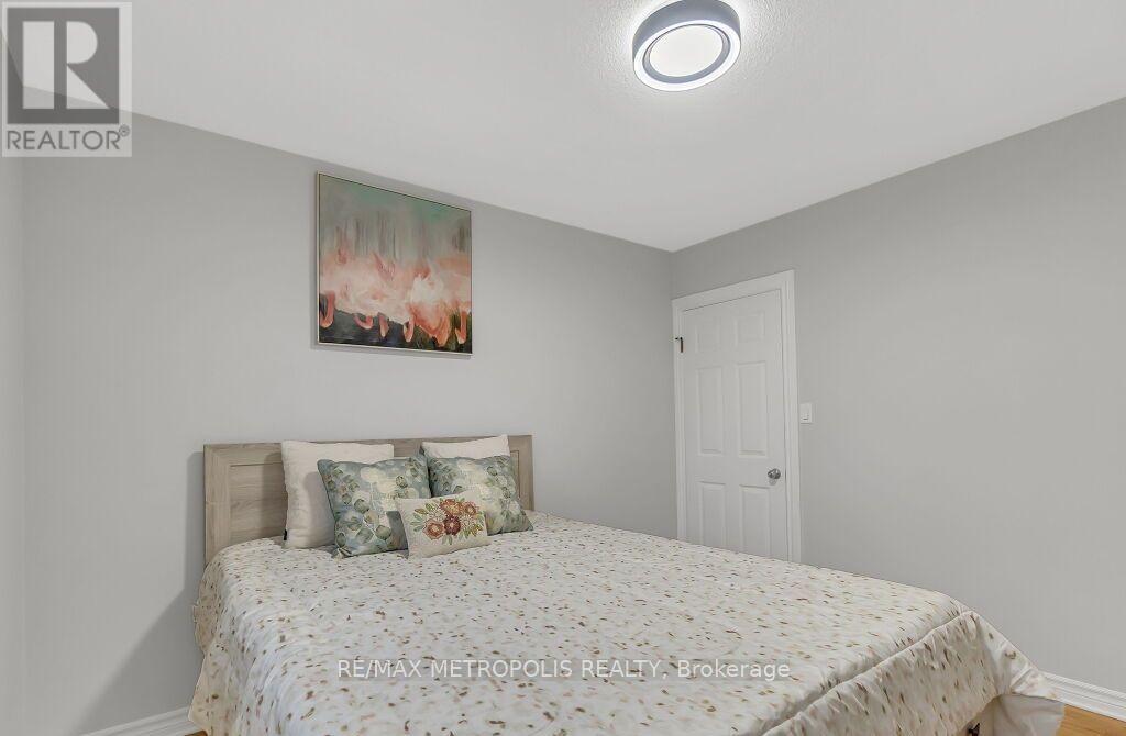 100 Warren Road, Kitchener, Ontario  N2M 4T4 - Photo 8 - X12901894