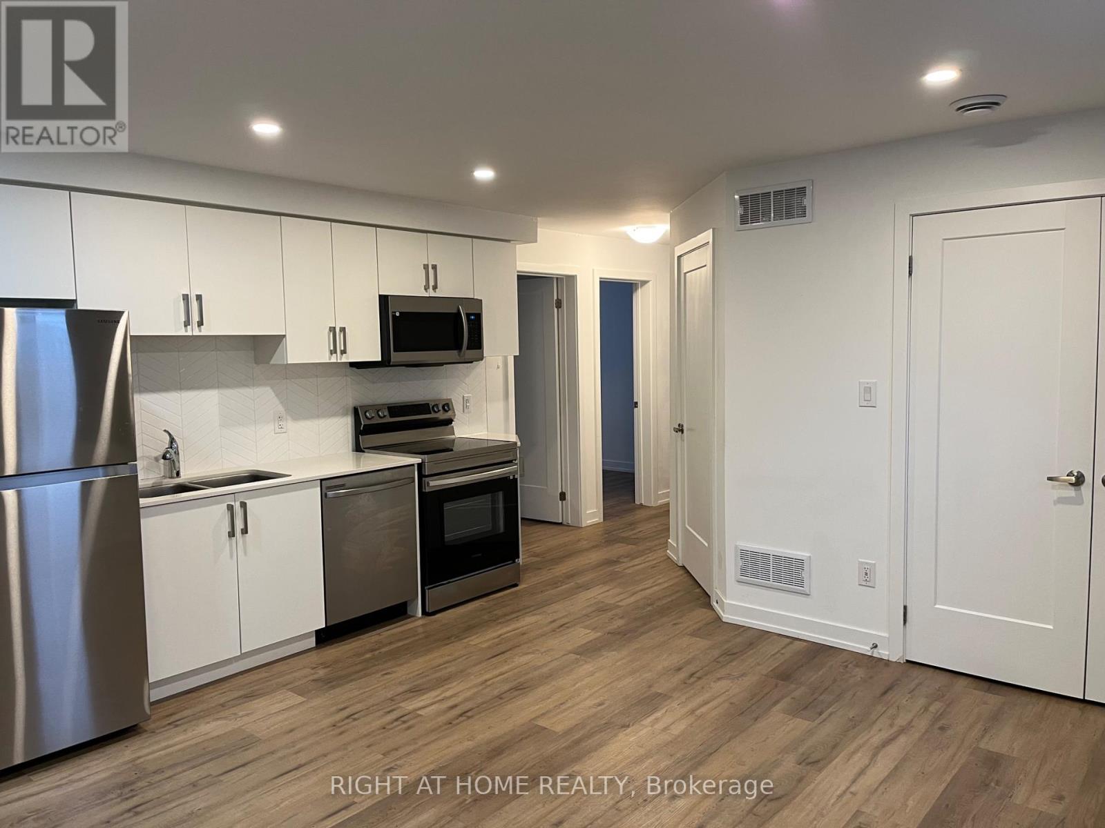 212 - 4263 Fourth Avenue, Niagara Falls, Ontario  L2E 0C2 - Photo 5 - X12899304