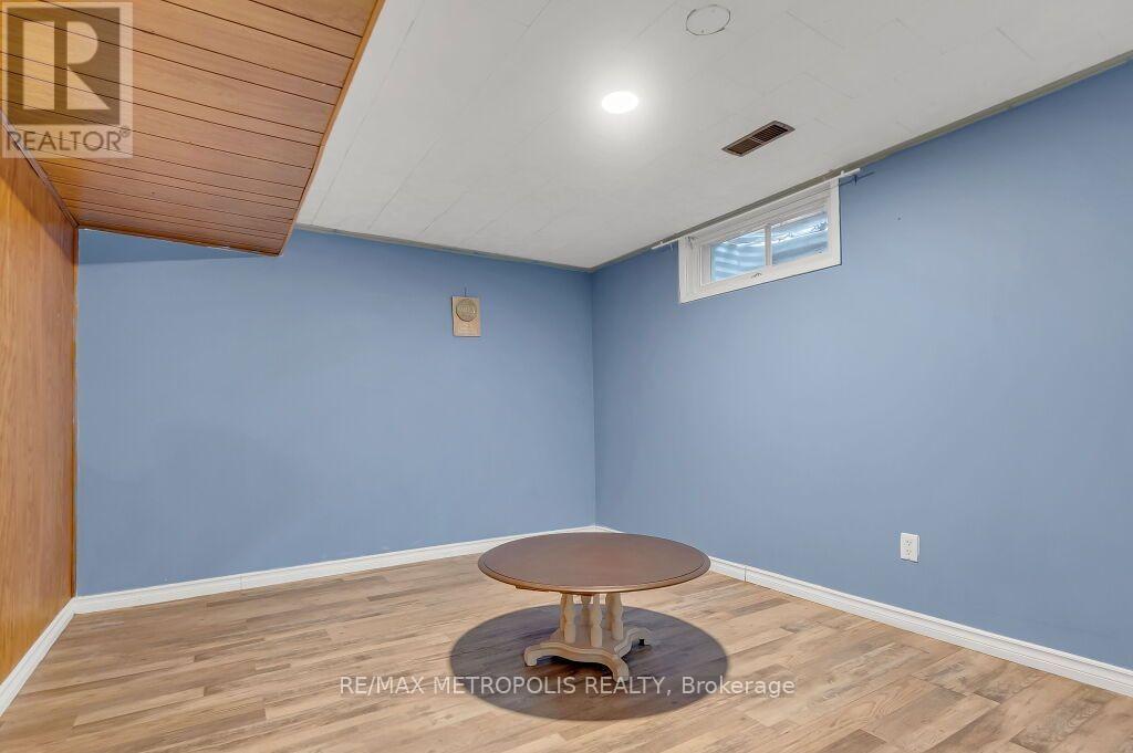 100 Warren Road, Kitchener, Ontario  N2M 4T4 - Photo 21 - X12901894