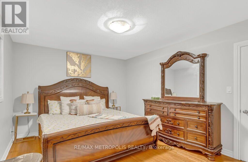 100 Warren Road, Kitchener, Ontario  N2M 4T4 - Photo 22 - X12901894