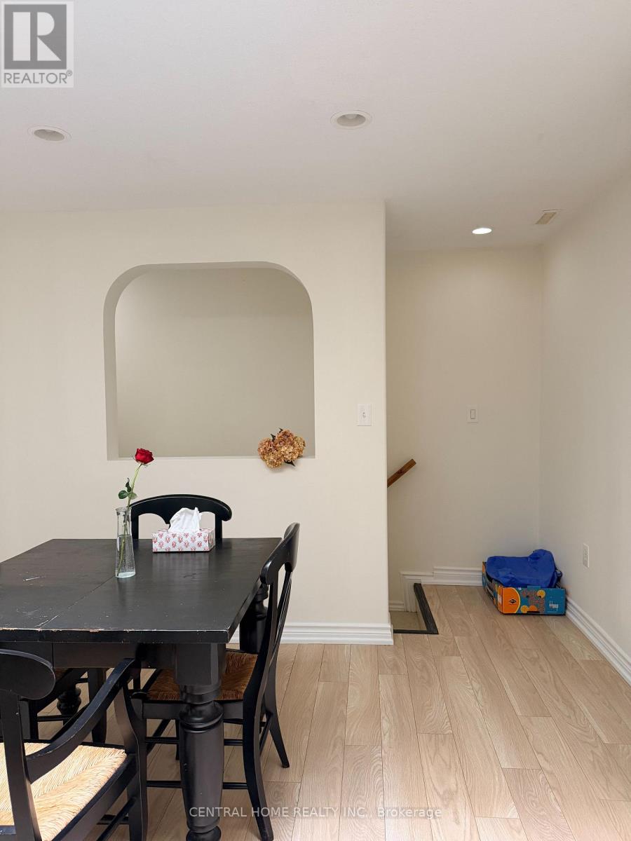 414 Plains Road E, Burlington, Ontario  L7T 2C8 - Photo 15 - W12905010