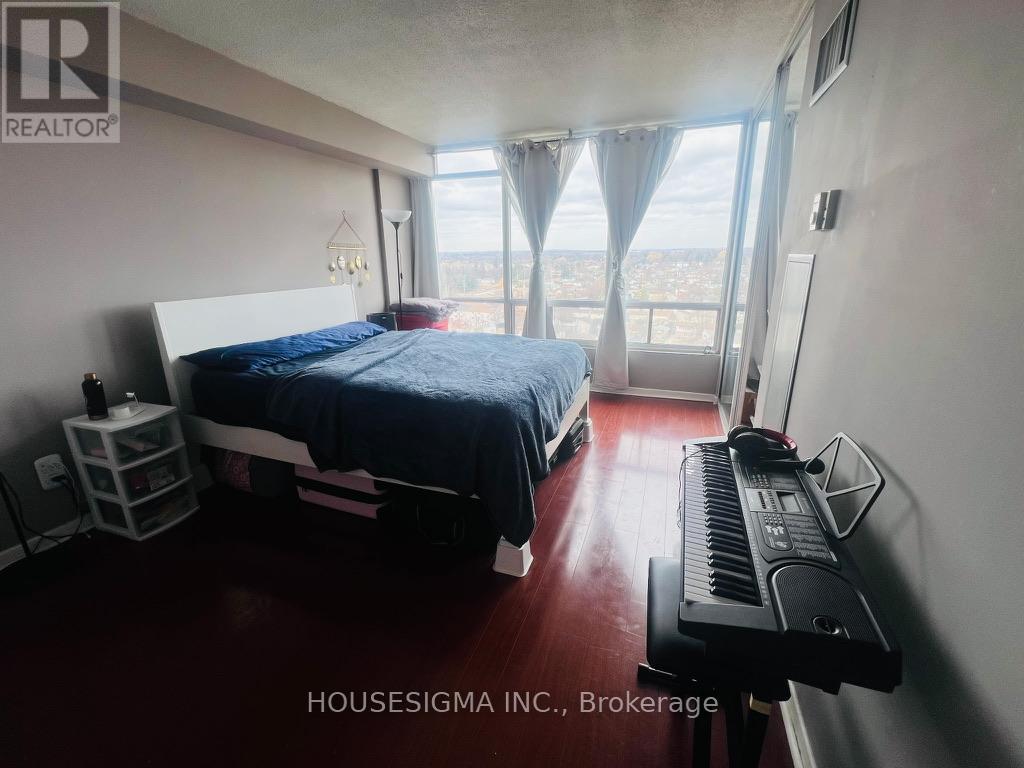 1507 - 26 Hanover Road, Brampton (Queen Street Corridor), Ontario  L6S 4T2 - Photo 10 - W12905024