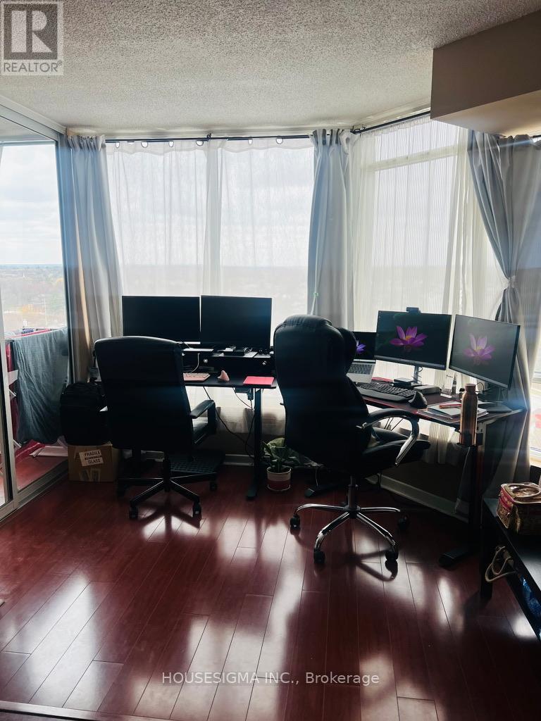 1507 - 26 Hanover Road, Brampton (Queen Street Corridor), Ontario  L6S 4T2 - Photo 17 - W12905024