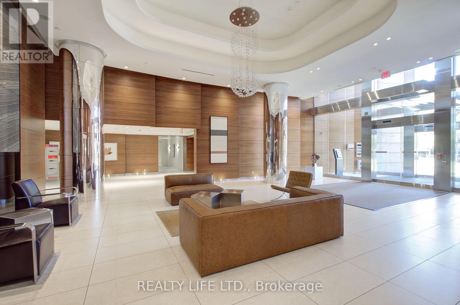 1003 - 5 Valhalla Inn Road, Toronto, Ontario  M9B 0B1 - Photo 3 - W12905038