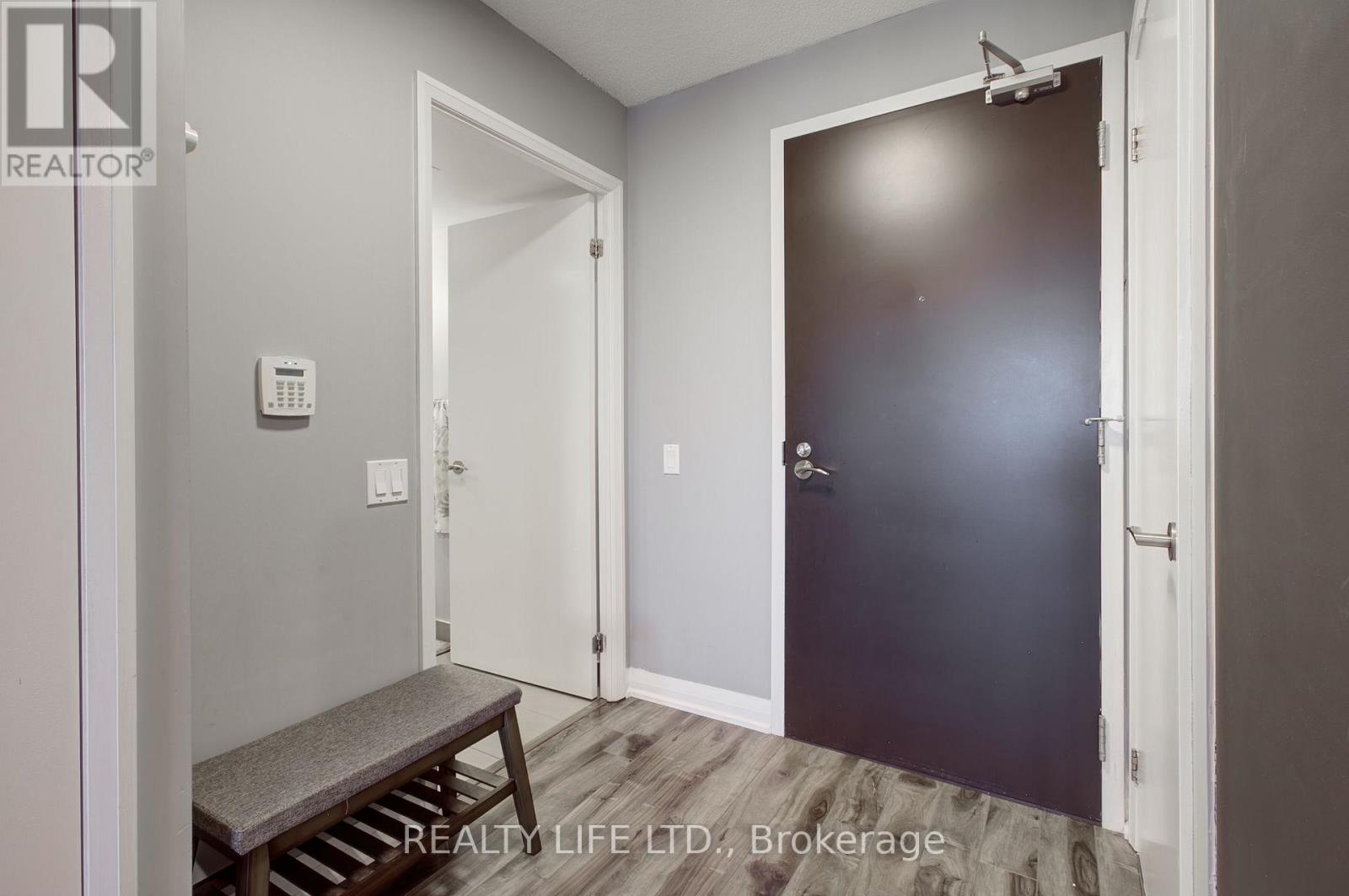 1003 - 5 Valhalla Inn Road, Toronto, Ontario  M9B 0B1 - Photo 5 - W12905038